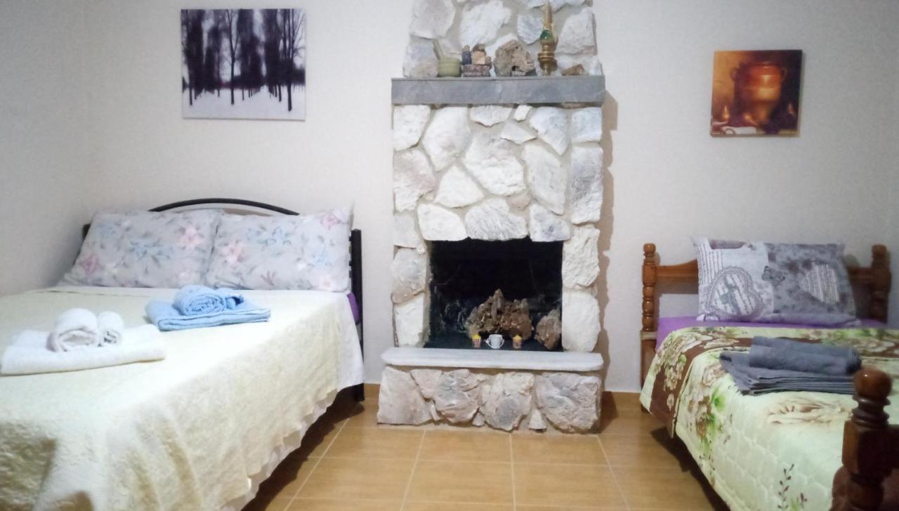 Argiris Old City House 1 كالامباكا المظهر الخارجي الصورة